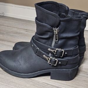 💥Sale💥Torrid Black Moto Boots with Buckle Detail